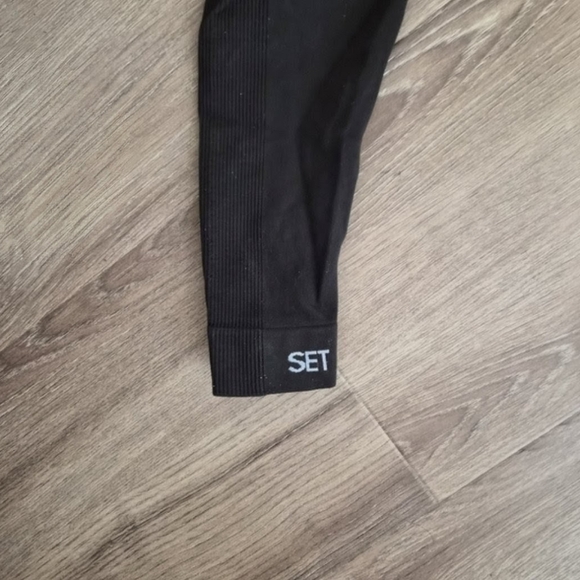 SET Active 2 Piece Brown Leggings and Crop Top Set X REVOLVE - Picture 8 of 12